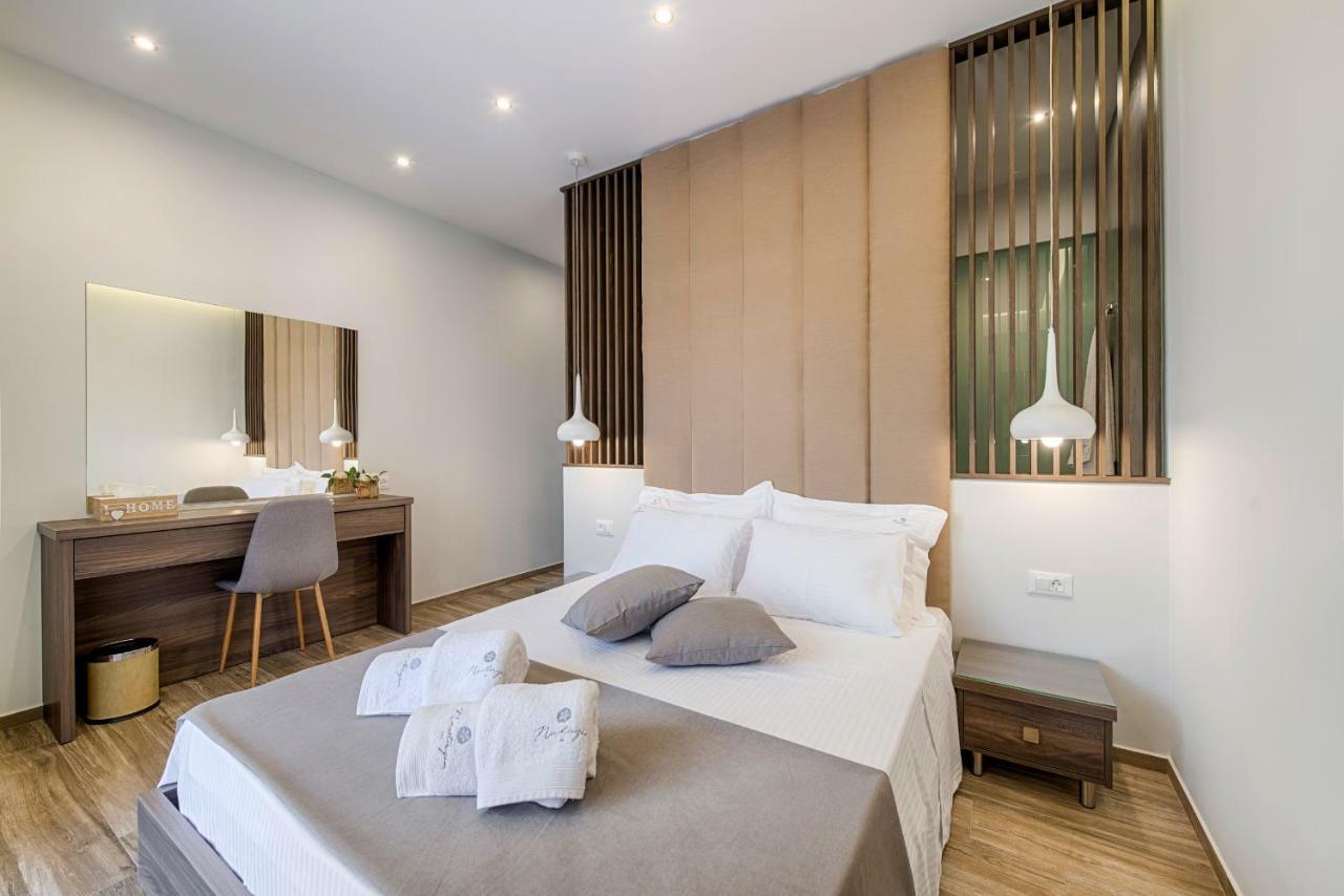 יאליסוס Nastazia Luxury Beach House מראה חיצוני תמונה